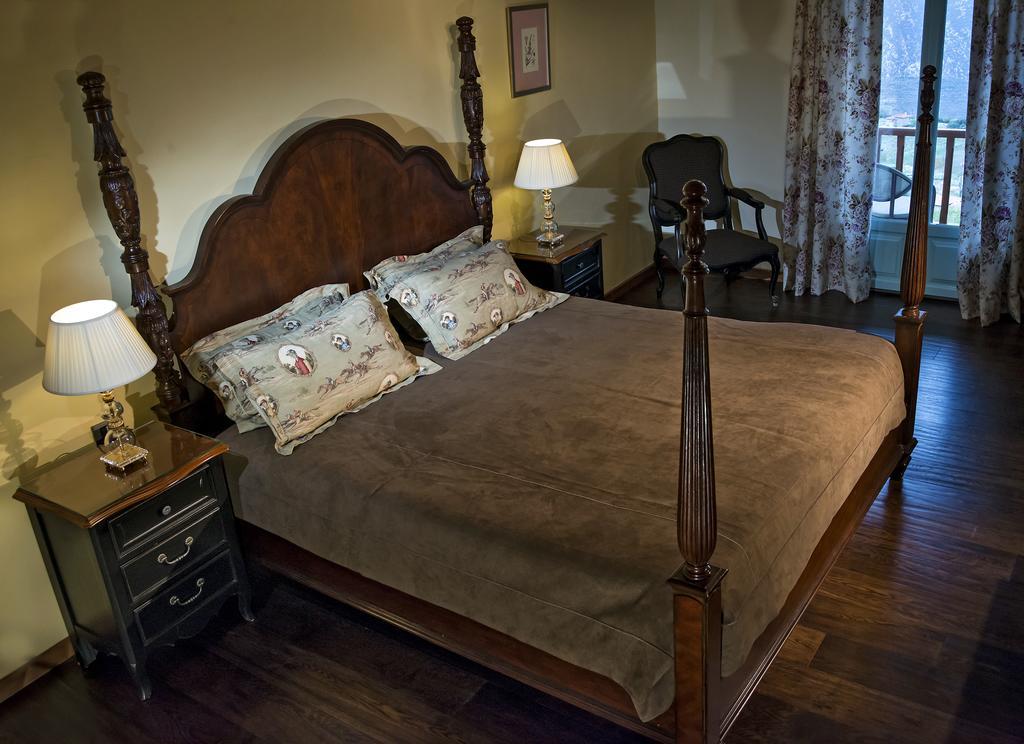 Aegli Arachova Hotel Værelse billede